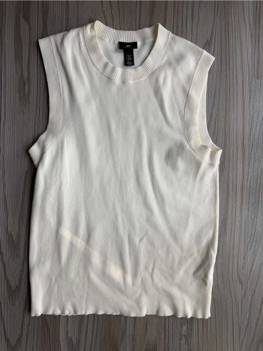 H&M Cream Ribbed Sleeveless Crewneck Sweater